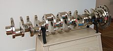 Archivo:Marine Motor Crankshaft