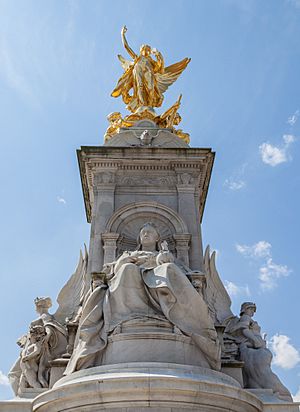 Memorial a Victoria, Londres, Inglaterra, 2014-08-07, DD 008.JPG