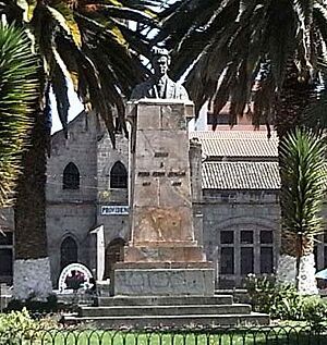 Archivo:MonumentoPFC
