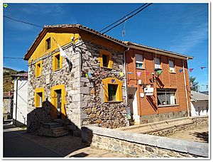 Archivo:Otero de guardo 14 - Ayuntamiento y bar