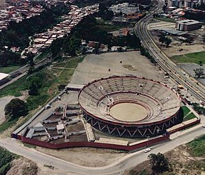 Archivo:Plaza de Toros Román Eduardo Sandia, Mérida 2
