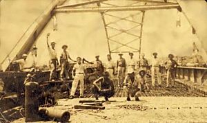 Archivo:Puente covarrubias