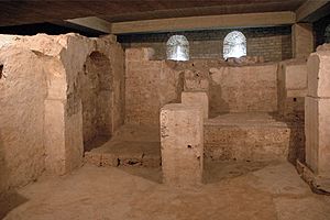 Archivo:Sant-Guilhem-2-cripta