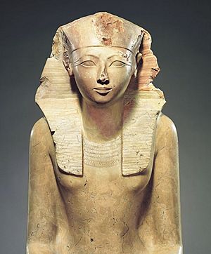 Seated Statue of Hatshepsut MET Hatshepsut2012.jpg