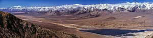 Archivo:SierraEscarpmentCA