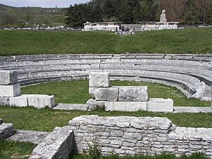 Archivo:Sito archelogico sannita di Pietrabondante (IS) - panoramio