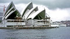 Archivo:Sydney Opera House construction 1968