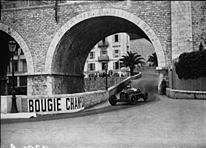 Archivo:Tazio Nuvolari at the 1932 Monaco Monaco Prix