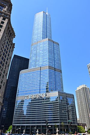 Archivo:Trump International Hotel and Tower in Chicago 2016