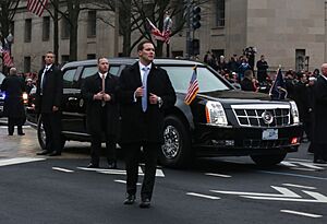 Archivo:U.S. Military participates in the 58th Presidential Inauguration 170120-D-MN612-0054