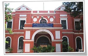 Archivo:University Visvesvaraya College of Engineering, Bangalore, Karnataka, India (2012)