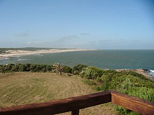 Archivo:Vista de Playa La Moza en Santa Teresa (Rocha, Uruguay)