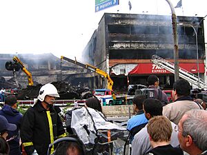 Archivo:Voo TAM 3054 crash 2