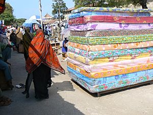 Archivo:Zanzibar market bedding