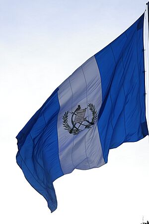 Archivo:20230915 GG ARRIADA BANDERA NACIONAL 1