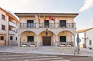 Archivo:Ayuntamiento de Ledrada