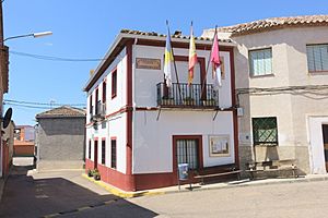Archivo:Ayuntamiento de Retamoso de la Jara