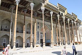 Bolo Haouz mosque outside 2