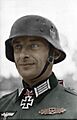 Bundesarchiv Bild 101I-089-3779-11A, Russland, Hauptmann mit Ritterkreuz Recolored