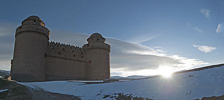 Archivo:Castillo de la Calahorra (La Calahorra, Granada)