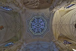 Archivo:Catedral de Burgos. Cimborrio