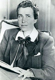 Dorothy Arzner.jpg