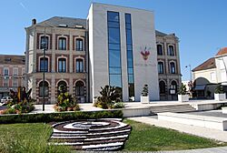 Hôtel de ville de Romilly-sur-Seine.jpg