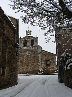 Archivo:Iglesia Bustares