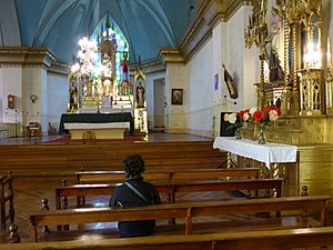 Archivo:Interior de la iglesia de Pisco Elqui, Norte Chico, Chile