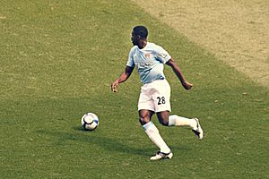 Archivo:Kolo Touré Manchester City 2009