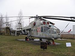 Archivo:Mil Mi-24A Hind