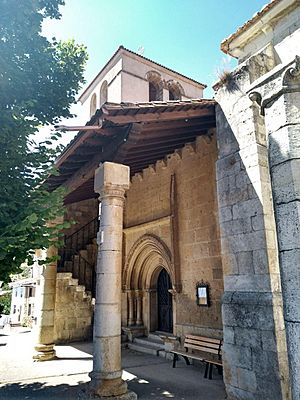 Archivo:Nuestra Señora de las Candelas, Villaverde de la Peña 3