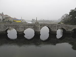 Archivo:Puente romanico