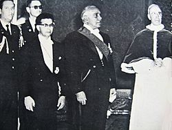 Archivo:Rafael Trujillo and Joaquin Balaguer with Pius XII