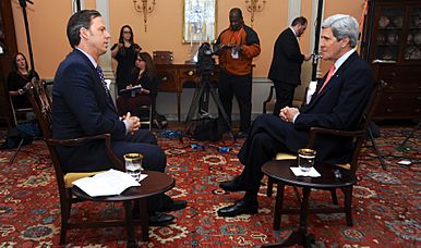 Archivo:Secretary Kerry Holds One-on-One Interview With CNN's Tapper (12325326474)