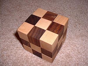 Archivo:Soma-cube-assembled