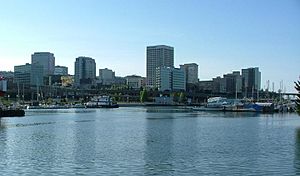 Archivo:Tacoma skyline from Thea Foss Waterway
