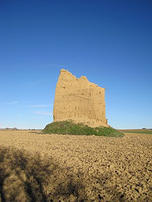 Antigua torre de la iglesia de San Román