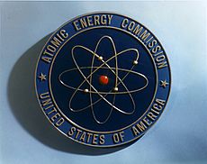 Archivo:US Atomic Energy Commission logo