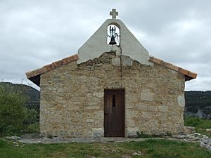 Archivo:Valdelateja, ermita de Santa Centola y Elena