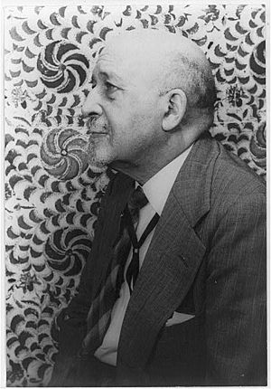 Archivo:WEB Du Bois 1946