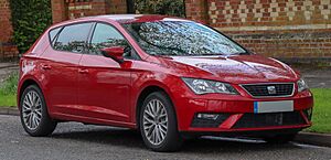 Archivo:2018 SEAT Leon SE Dynamic Technology facelift 1.6 Front