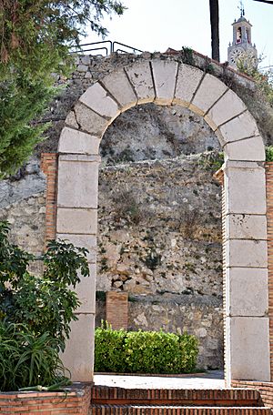 Archivo:Albaida. Porta Major 2