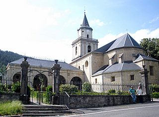 Arceniega - Santuario de Nuestra Señora de la Encina, exteriores 01.jpg