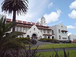 Archivo:Auckland Boy's Grammar School