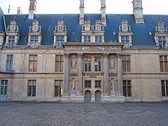 ChateauEcouenAileSud