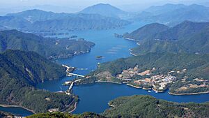Archivo:Chungjuho Lake