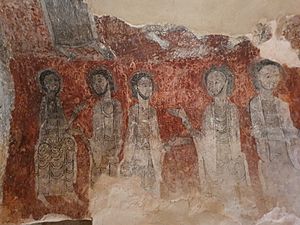 Archivo:Cinco apóstoles - Pintura mural de la ermita San Esteban de Viguera