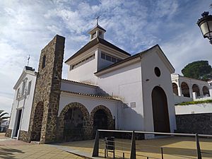 Archivo:Ermita de la Bella