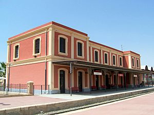 Archivo:Estación de Águilas.Vista general